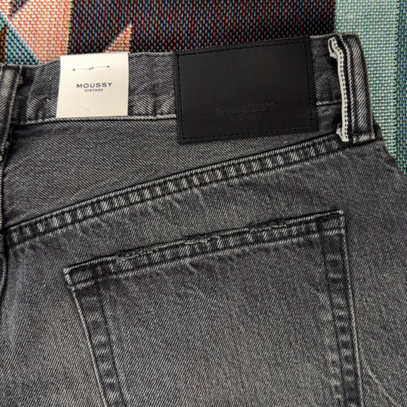 NWT Moussy Vintage Elmont Super Wide Mid-Rise Jeans size 28 Light Black - Picture 10 of 11